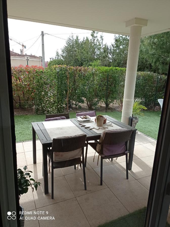 Les Jardins Du Ventoux Apartment Carpentras ภายนอก รูปภาพ